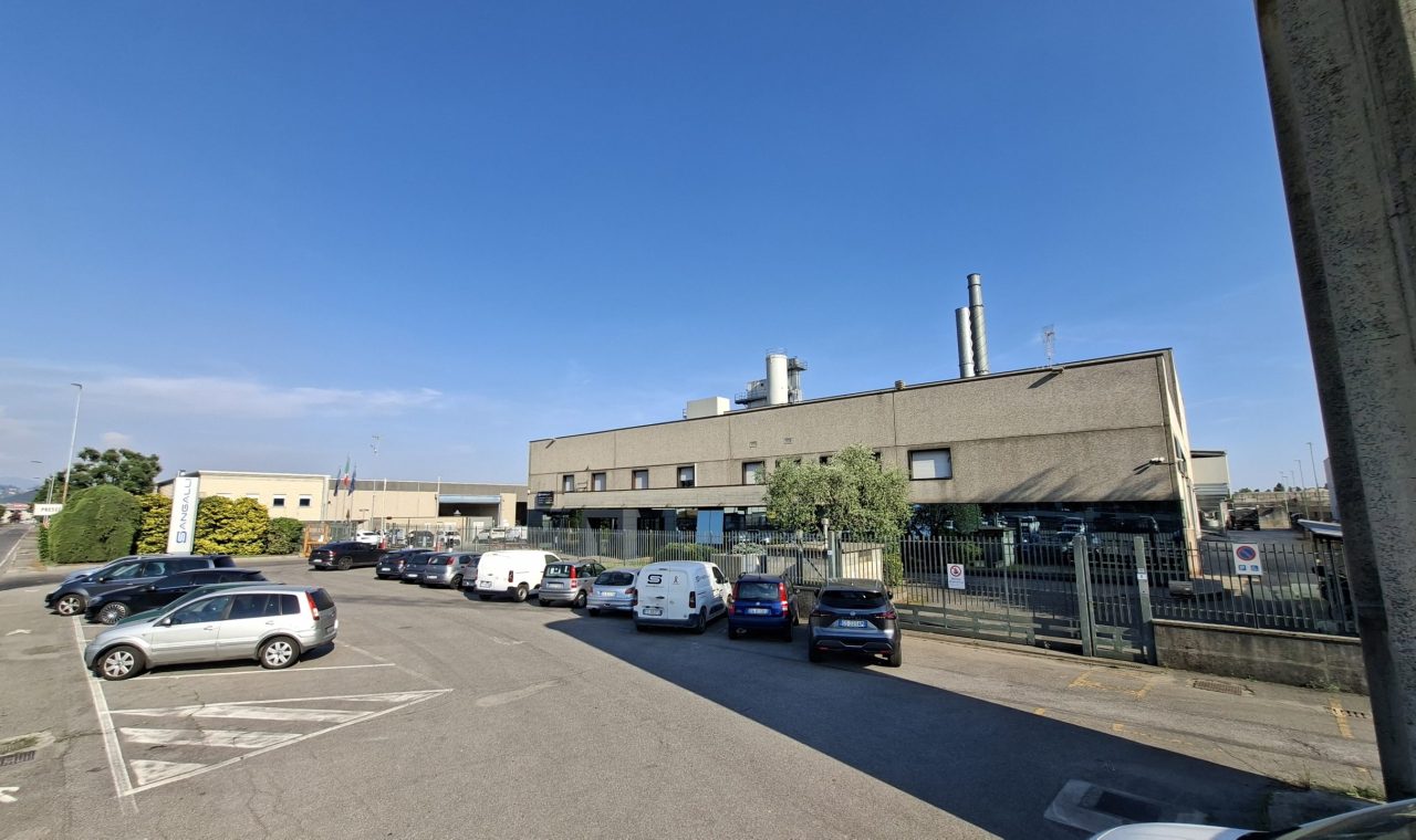 22 MAPELLO via S. Cassiano - nuovo capannone e palazzina uffici